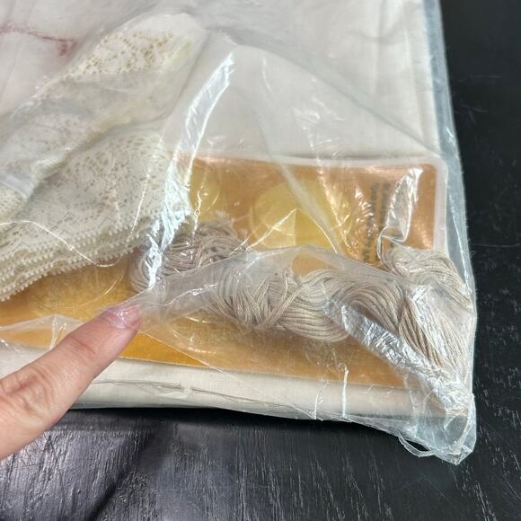 1984- Paragon- Vtg Pillow Cover- Kit needlepoint beaded monogramed- 14" Square - Picture 3 of 7